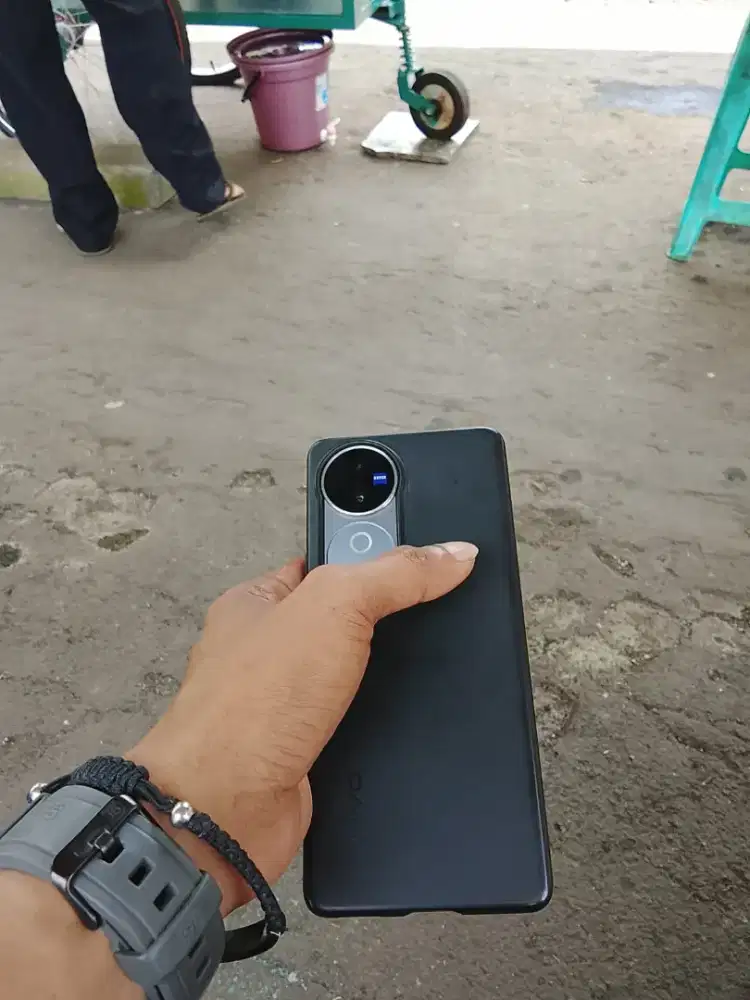 Jual aja vivo v40 fullset 12/256 original