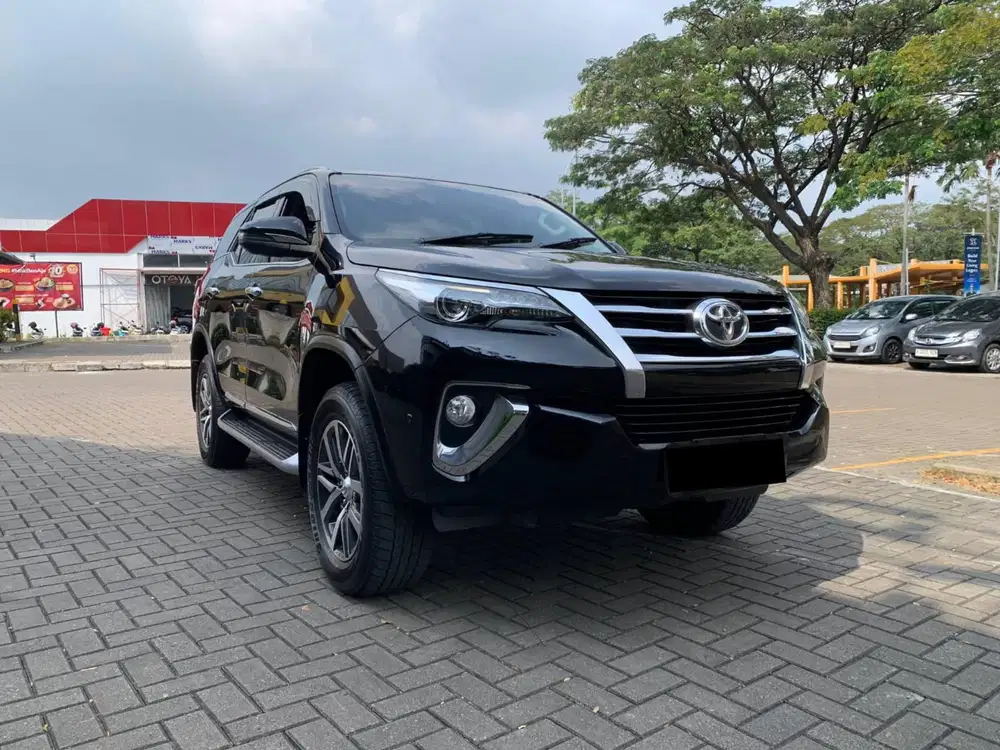 TERMURAH!! TOYOTA FORTUNER VRZ 4x2 AT MATIC NIK 2018 HITAM