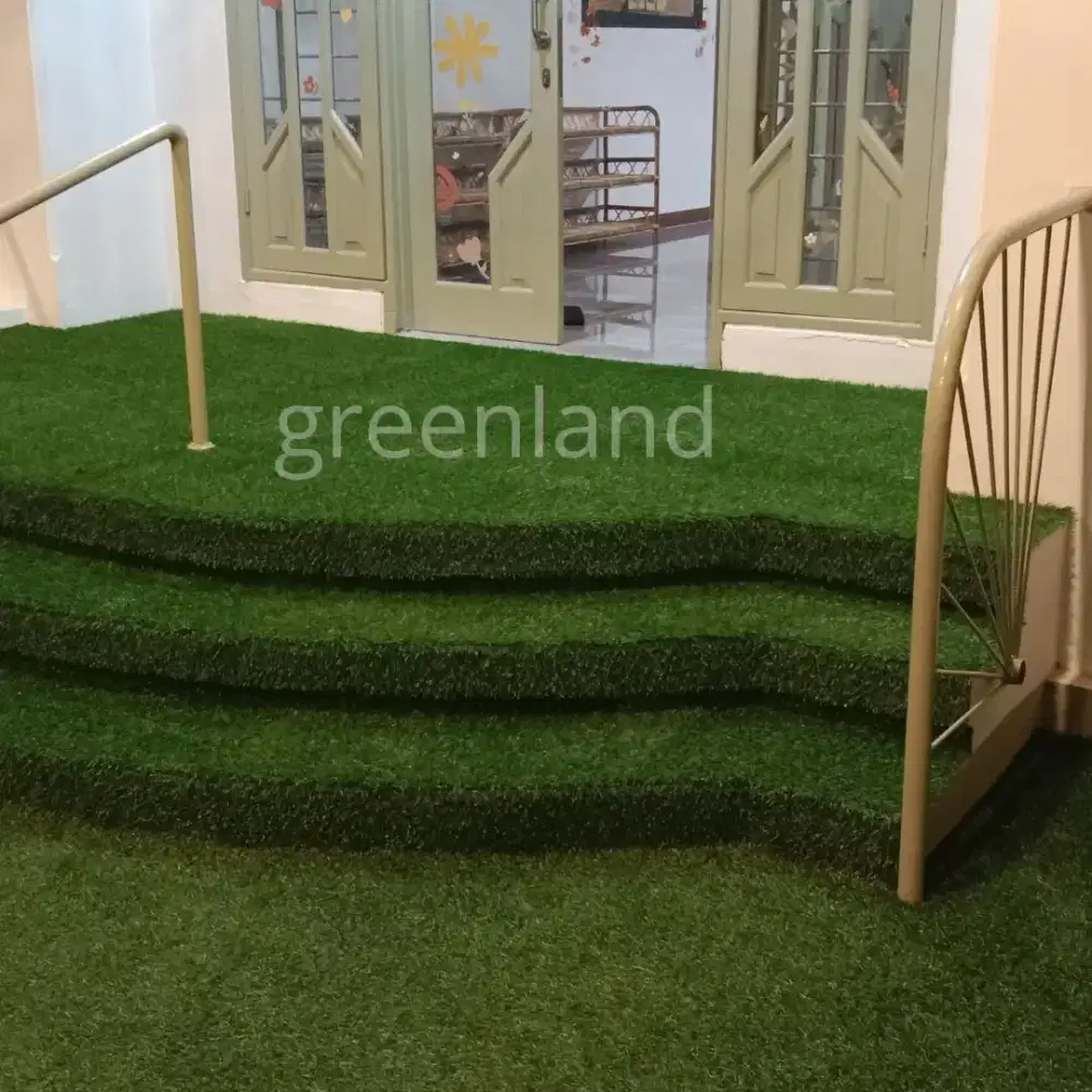 Medan rumput sintetis premiu