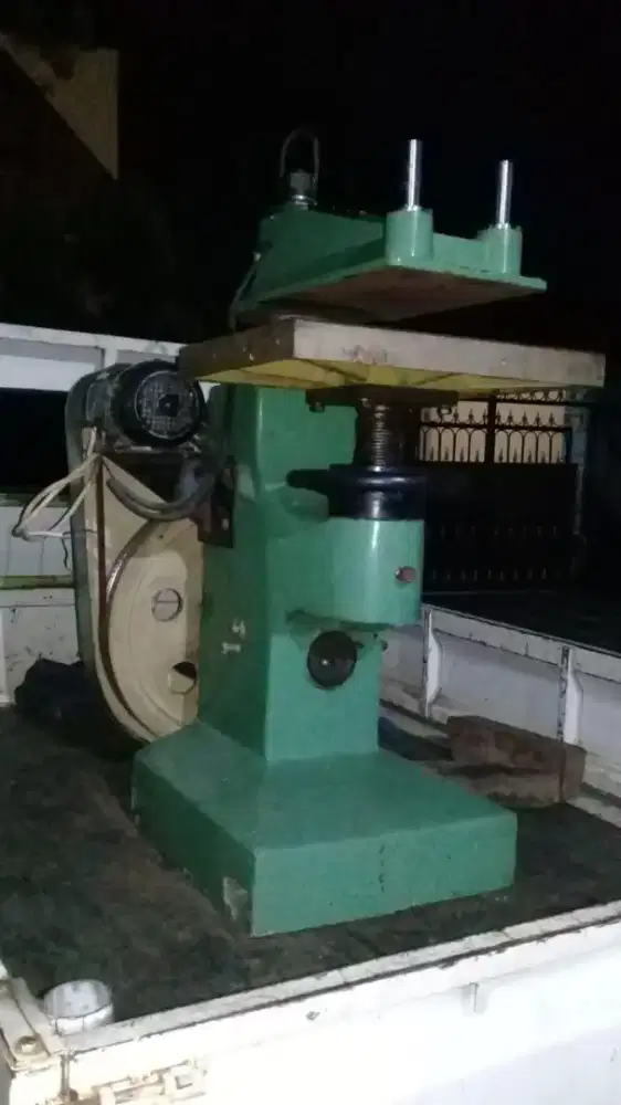 Mesin pon kulit,plastik dll