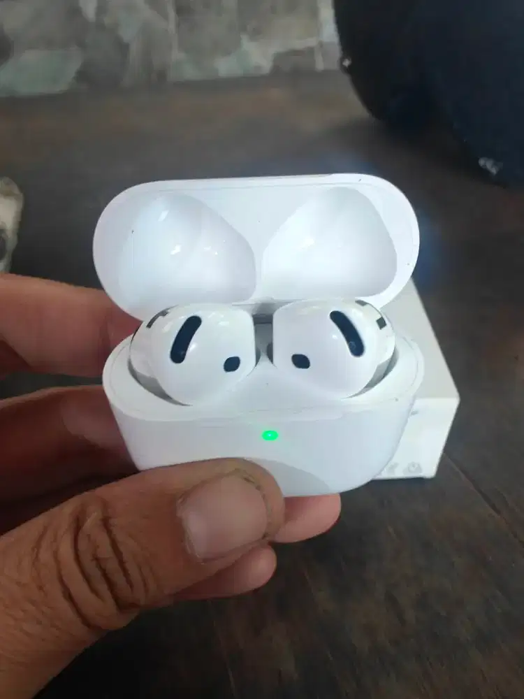 Airpods gen 4 resmi Indonesia garansi on