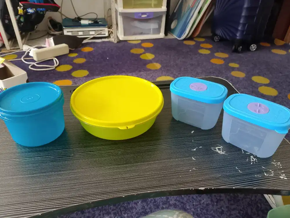 4 PC Bowl Tupperware