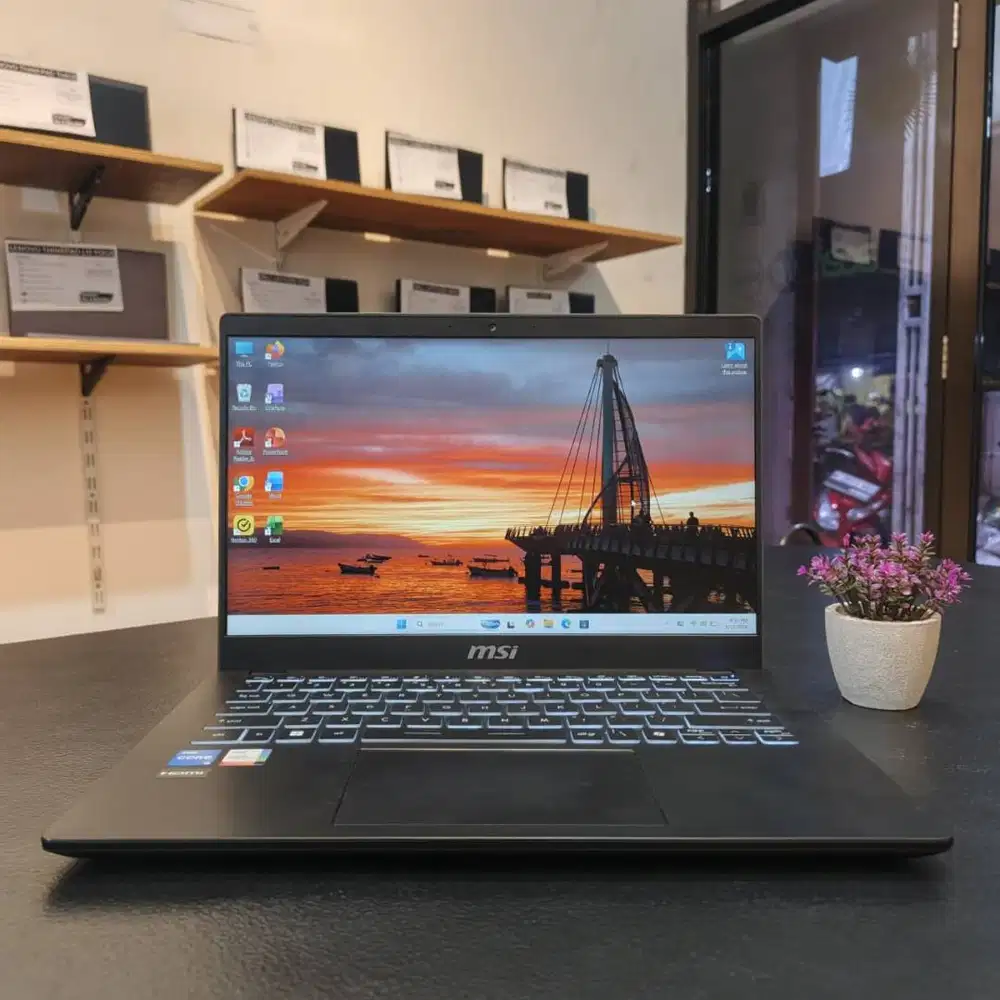 PROMO LAPTOP MURAH MSI MODERN 14//CORE I5-1235U//INTEL IRIS XE