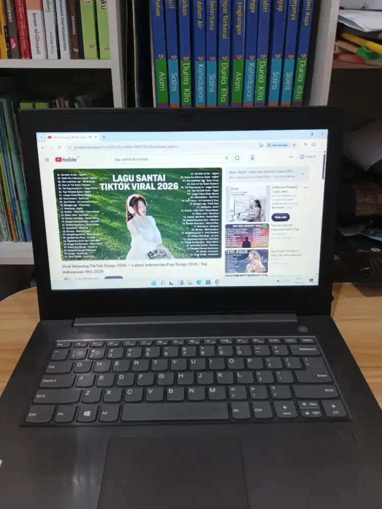 Laptop Lenovo V330 Core I5 Ram 8GB SSD 256GB Mulus