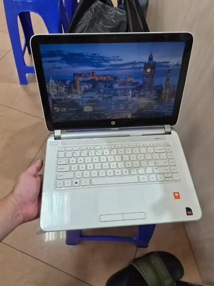 Dijual laptop kesayangan HP 14-n010ax