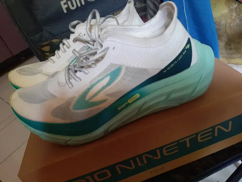 Sepatu lari 910 Nineten Geist Ekiden Hyperpulse size 41