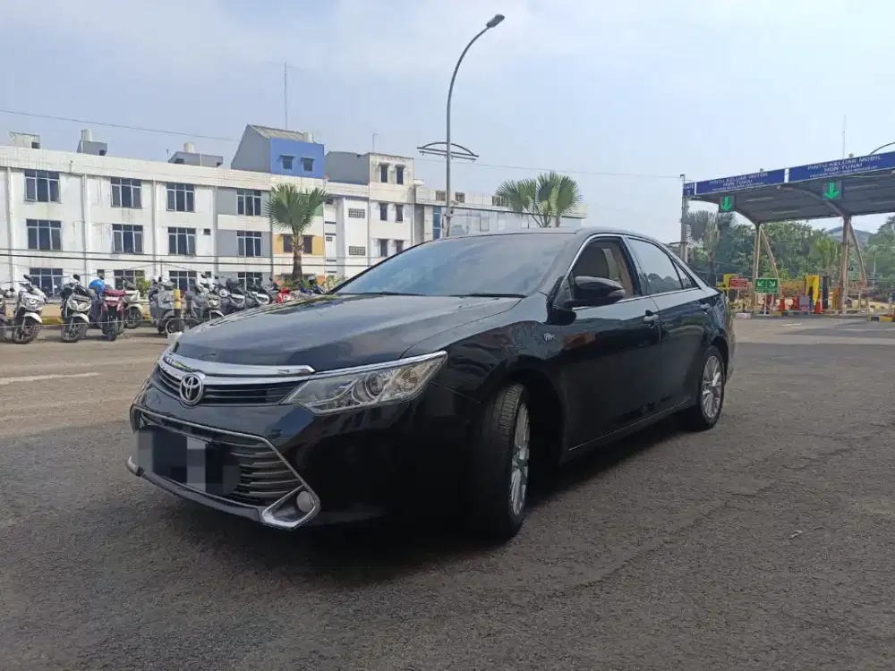 Toyota Camry V AT 2016 mobil terawat service record tgn 1 siap pakai