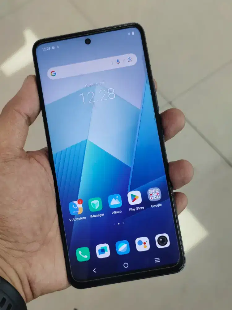 Iqoo z7x 5G 8/256gb lengkap