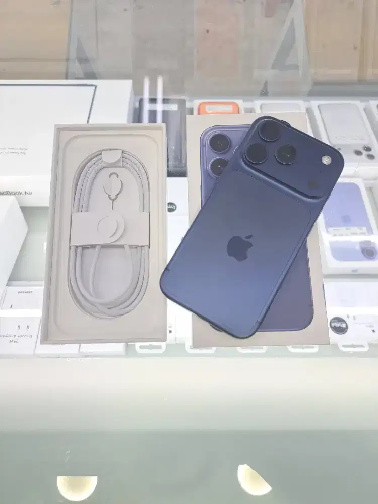 IPhone 17 Pro 256GB Blue Garansi Resmi Mulus Like New Nego