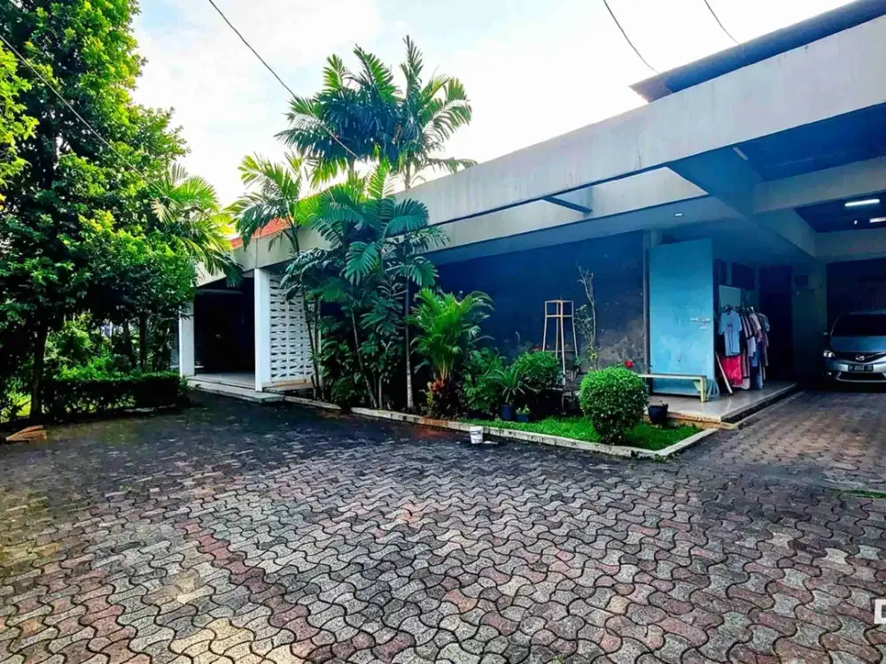 RUMAH BESAR LUAS MURAH DI GANDARIA JAKARTA SELATAN