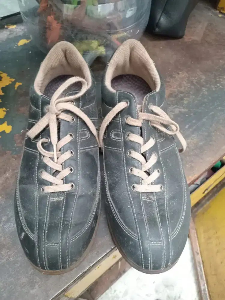 Sepatu hawkins size 44