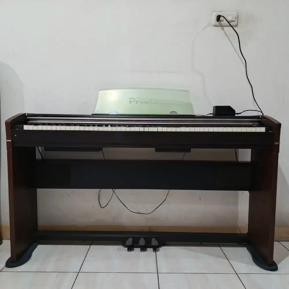 Digital Piano Casio PX-700