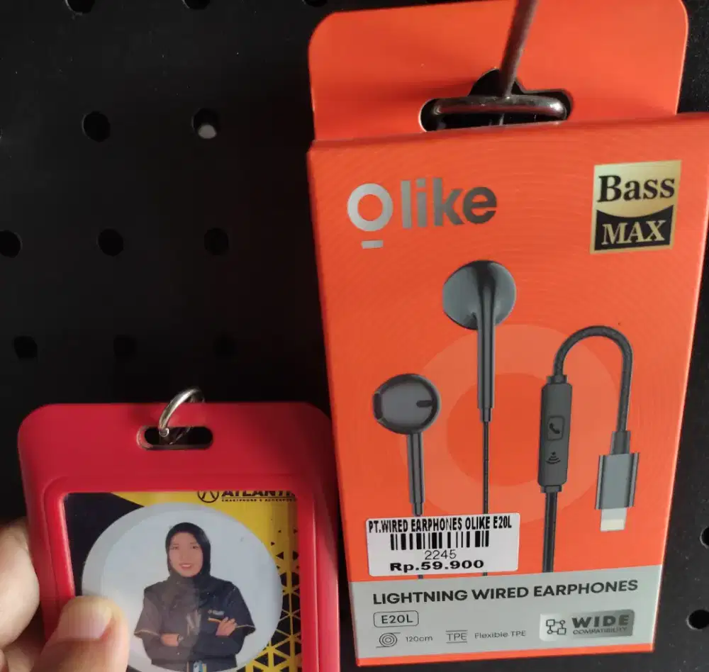 WIRED EARPHONES OLIKE E20L