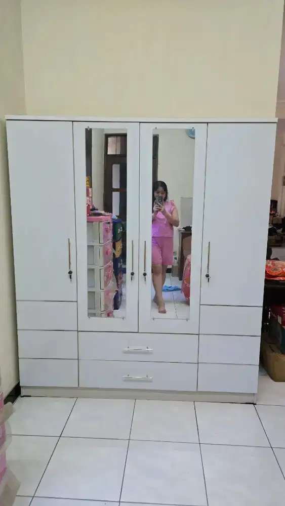 Obral Lemari Baju masih bagus