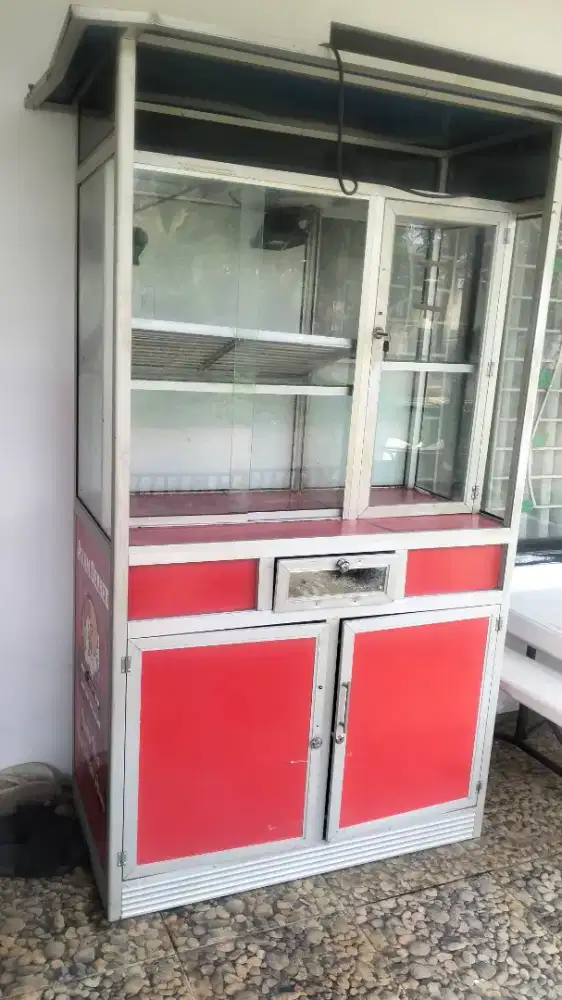Di jual etalase bekas jualan ayam geprek