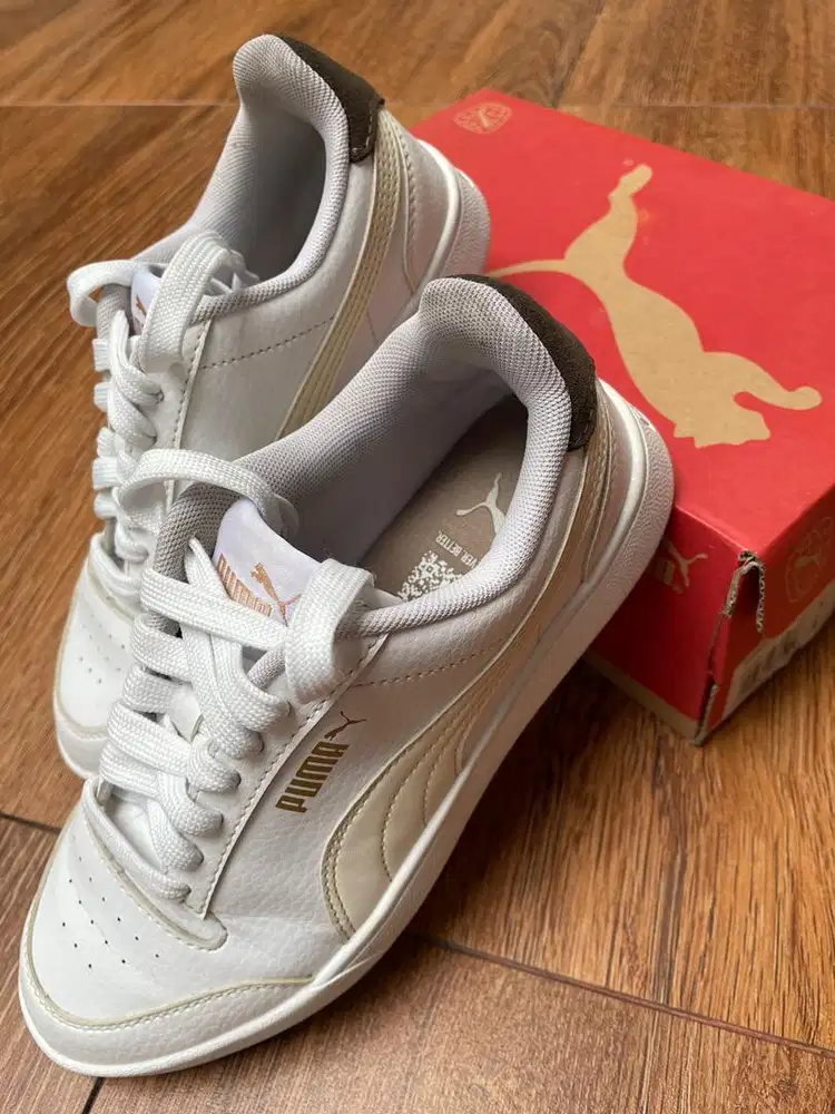 Sepatu Sneakers Puma Shuffle Casual White Putih