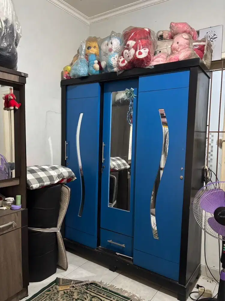 Lemari sledding 3 pintu