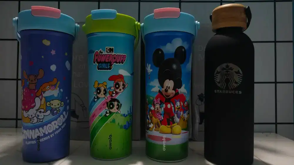 Tumbler Owala dan Starbucks Black edition