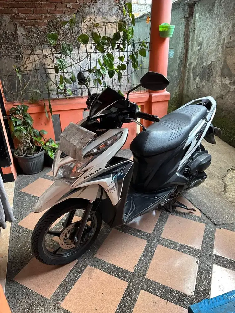 VARIO 125 KZR 2014