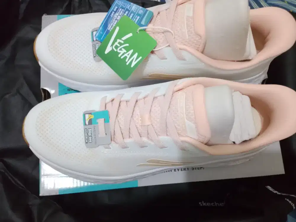 Sepatu Skechers Go Walk Ori