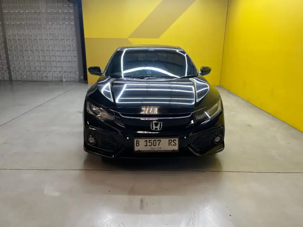 [LOW KM] HONDA CIVIC 1.5 E HATCHBACK AT 2018 HITAM