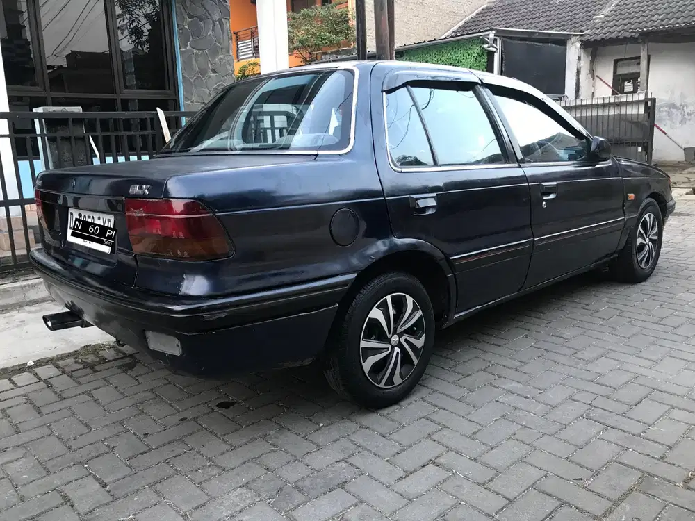 Mitsubishi Lancer 1990 Bensin