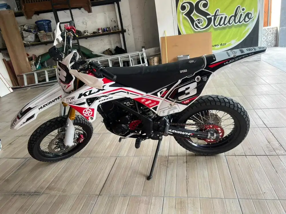 Dijual motor klx 150 2023