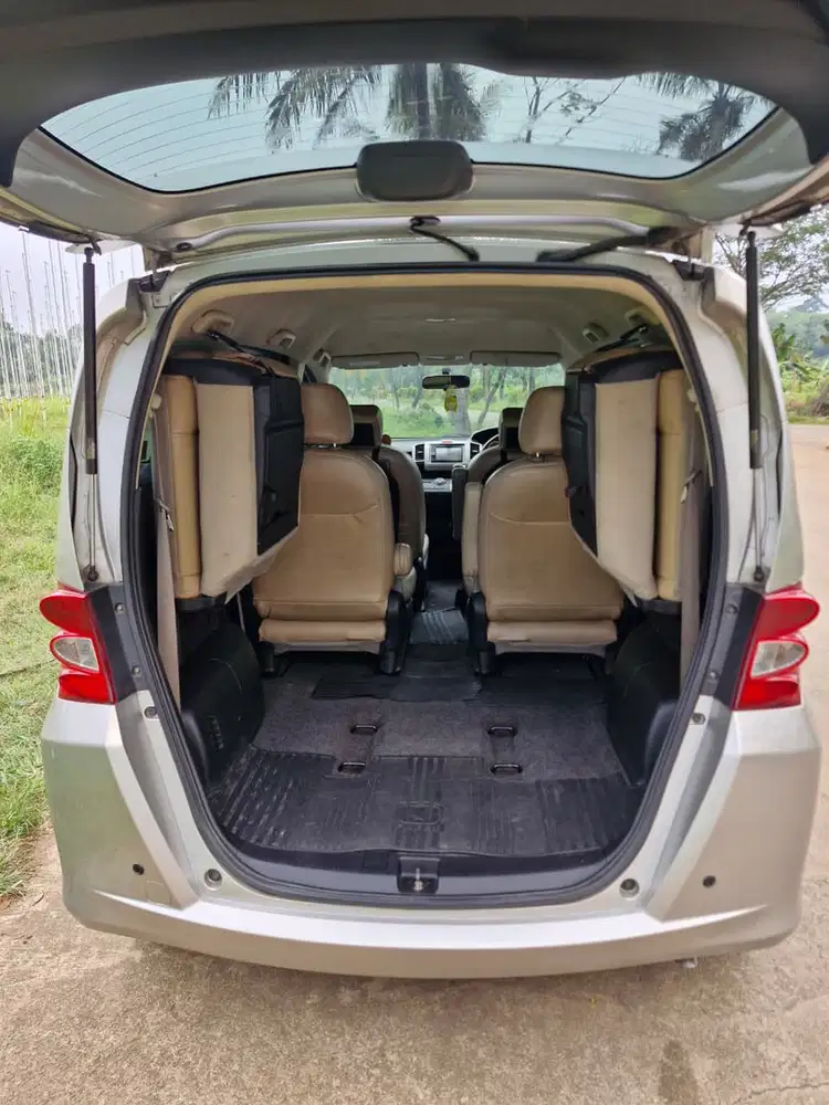 Honda Freed 2010 Bensin