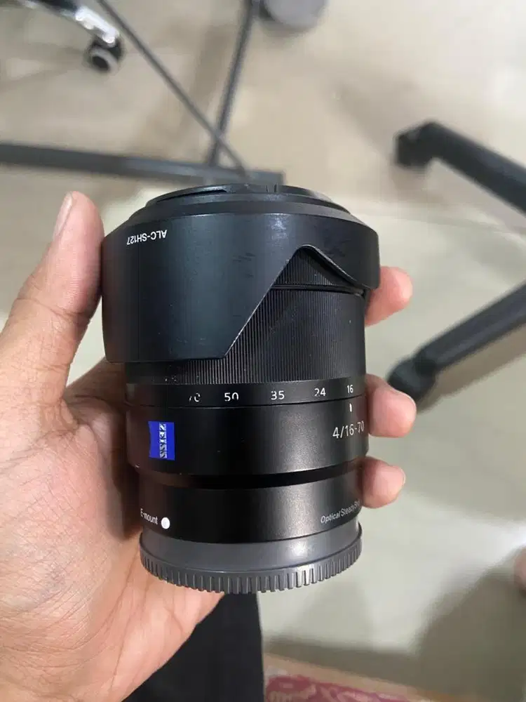 Lensa sony 16-70mm f4