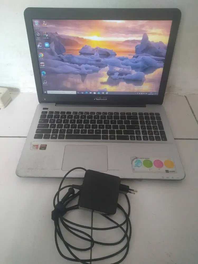 Laptop Asus tipe X555B