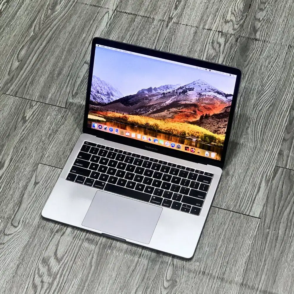 MACBOOK PRO 2017 8GB/128GB MURAH