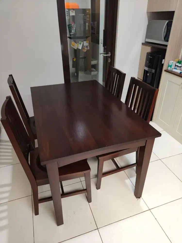 Meja Makan 135x83 Kayu Chandra Karya