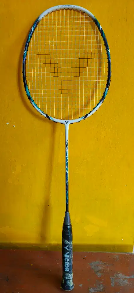 Raket Victor Thruster TK 220 H II