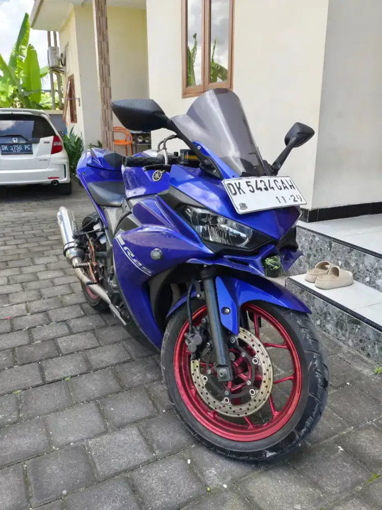 Yamaha R25 ganteng mulus 2018
