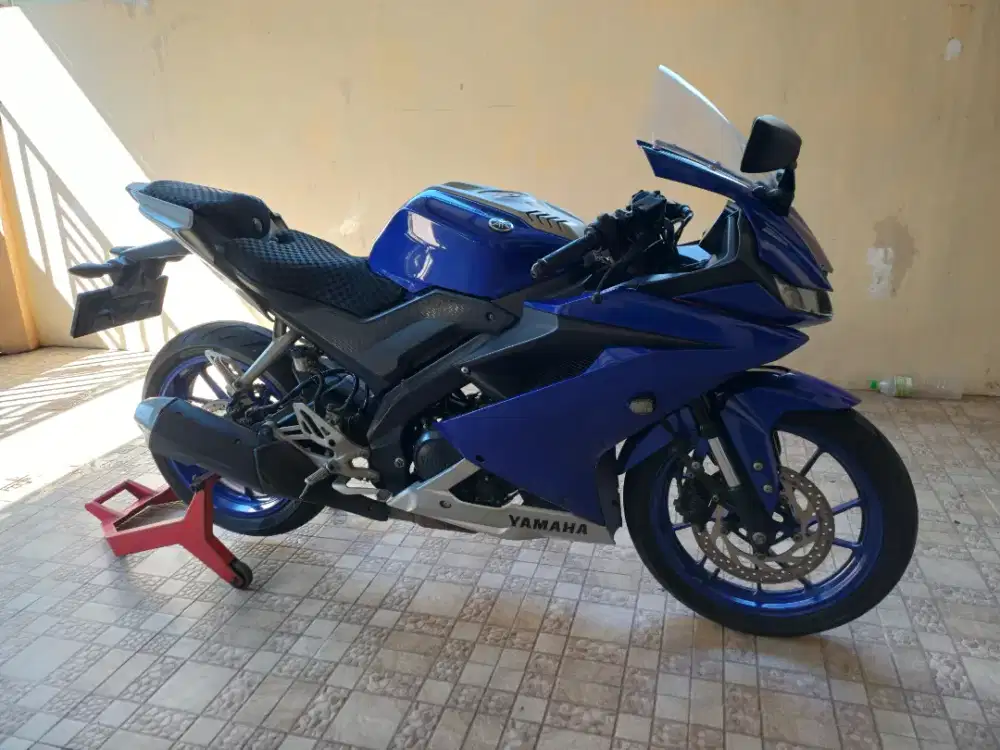 YAMAHA R15 V3 TAHUN 2018 - BIRU