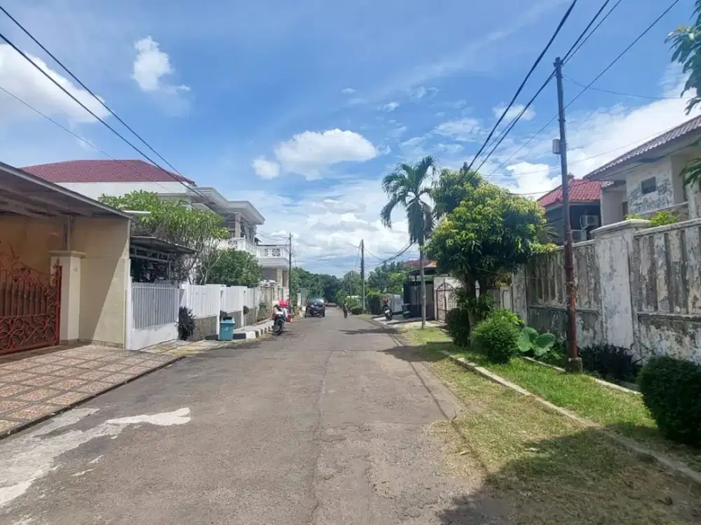Miliki Tanah Lokasi Premium Dalam Komplek di Cinere - SHM Langsung Balik Nama