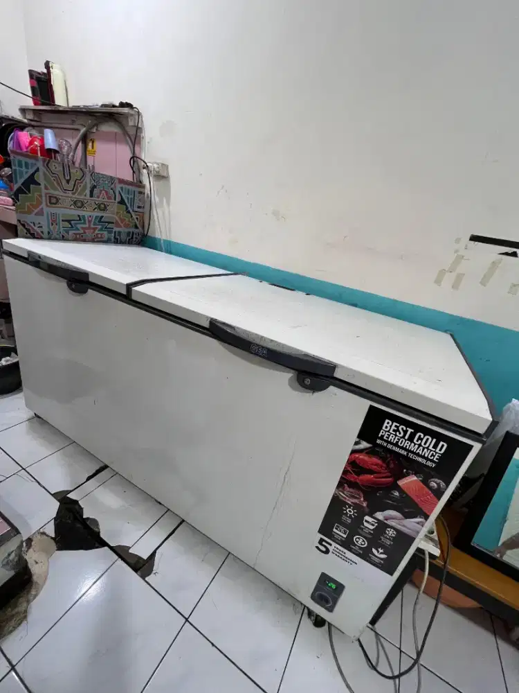 Dijual Frezer Box Merk Gea Kapasitas 650 Liter