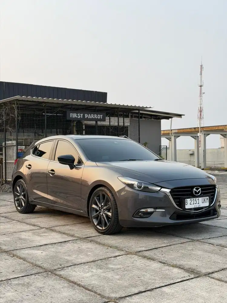 (Km Low 50ribu Record) MAZDA 3 HATCBACK 2.0 SKYAKTIVE AT 2018