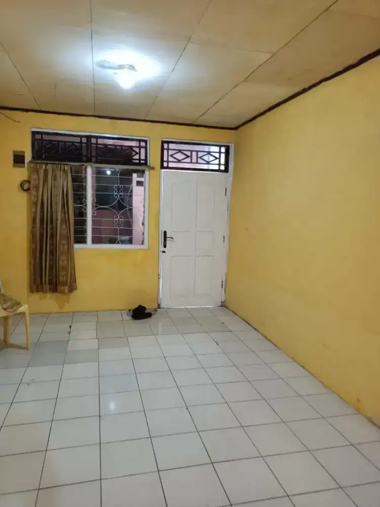 Disewakan rumah di Jalan Industri 6