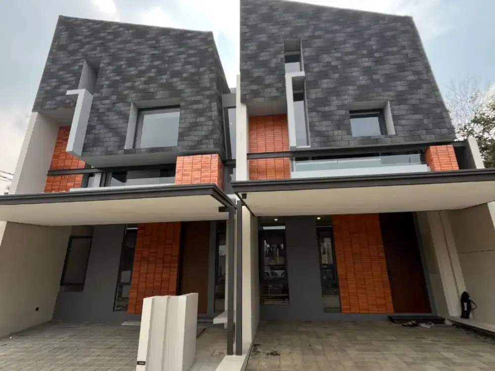 Rumah 3 lantai di Matoa Jagakarsa Jakarta selatan Cicilan 8 jt an