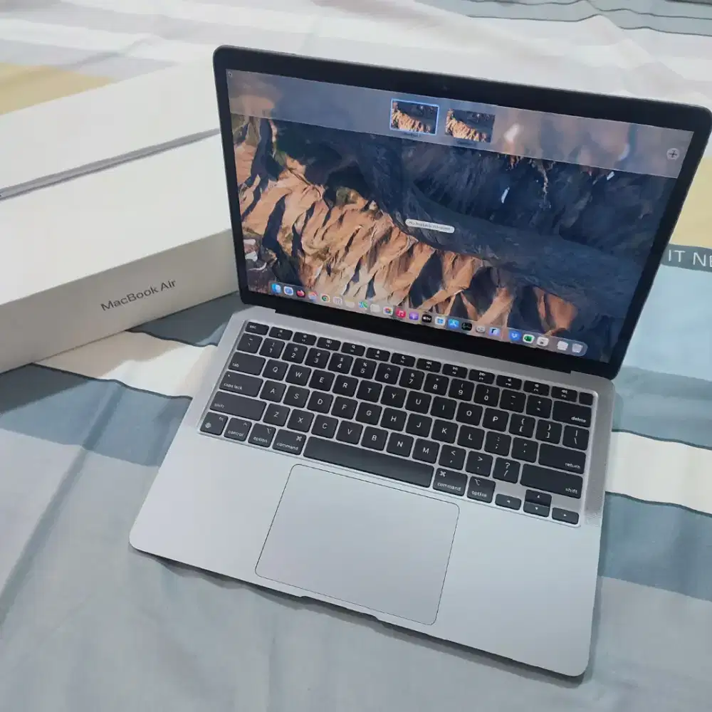 Apple MacBook air 13 in M1 16/512 Like New