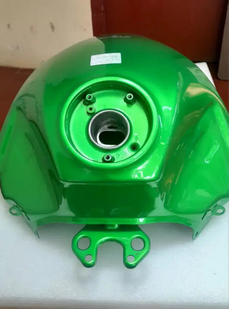 Tangki kawasaki er6n
