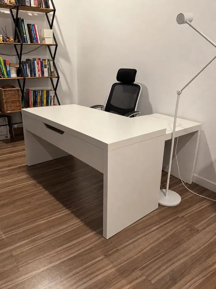 Meja Kerja/ Belajar IKEA Malm