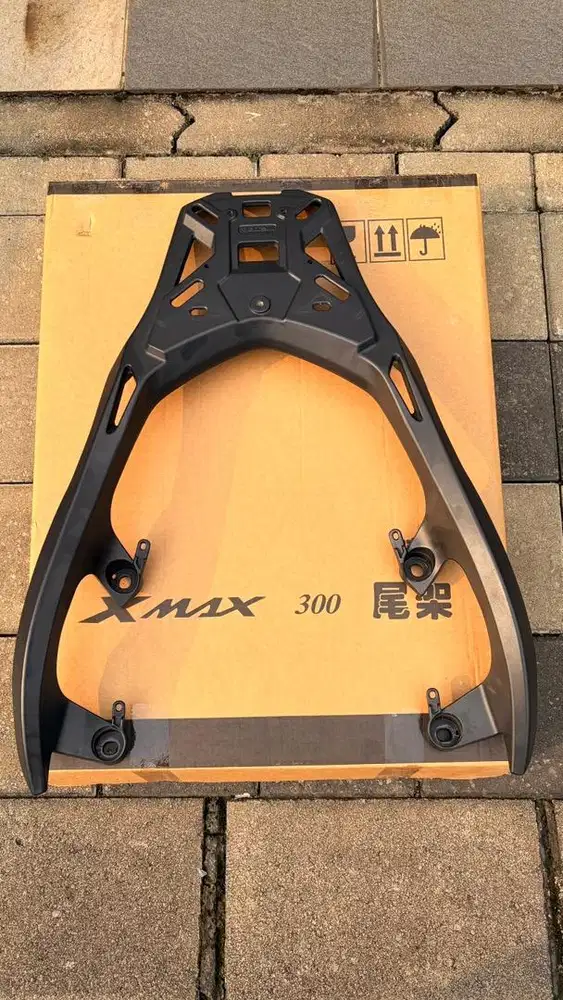 Bracket Box Ori Yamaha Xmax 250 300