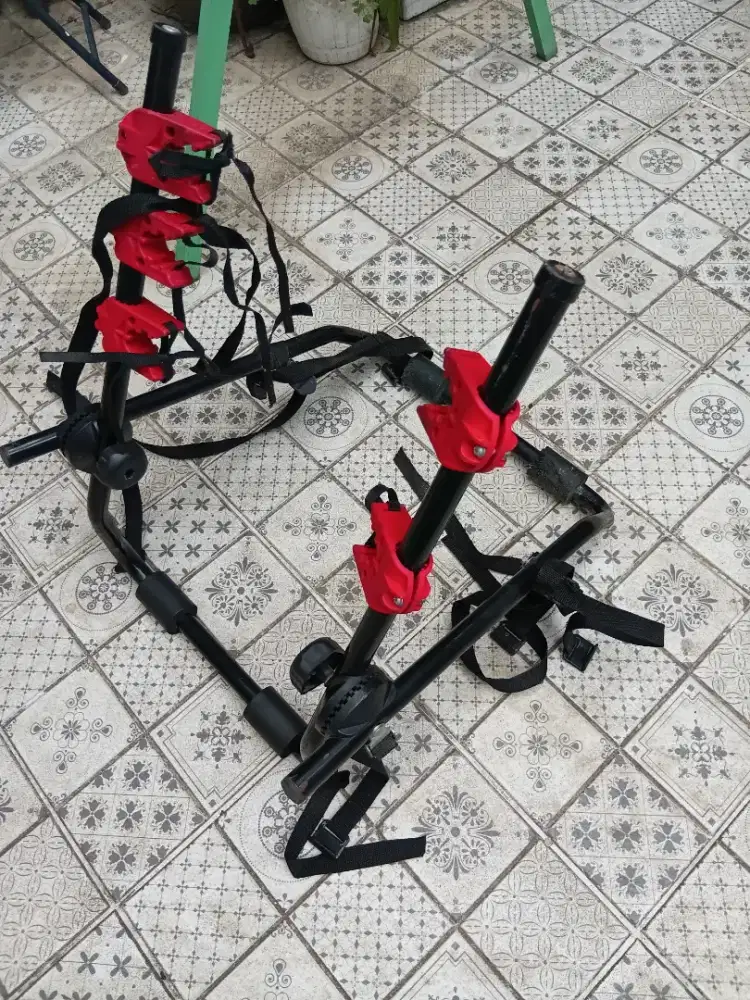 Rak angkut sepeda dimobil