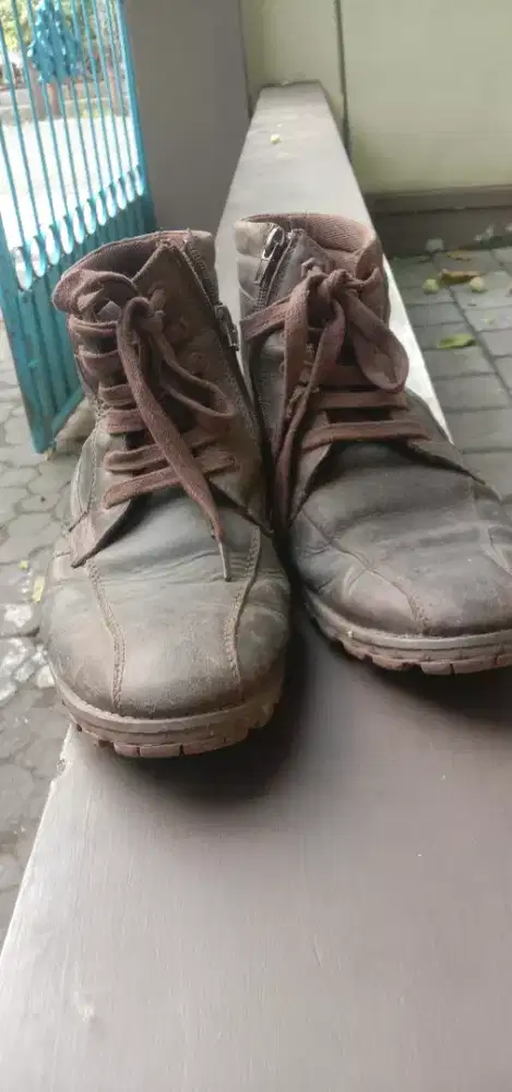 sepatu boots kulit adidas original