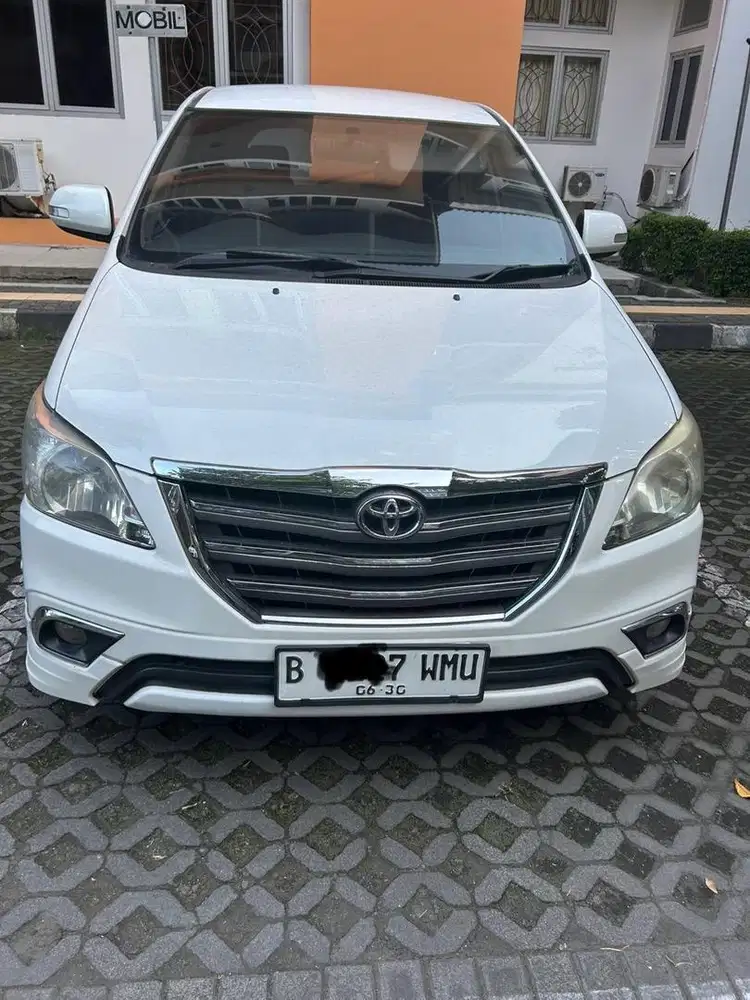 Toyota Innova V Luxury
