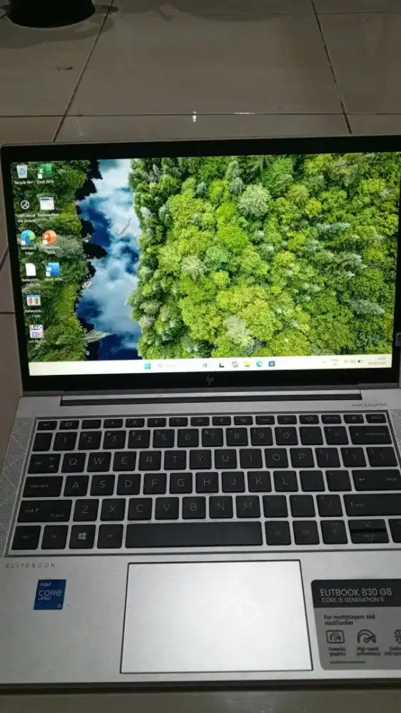 Hp Elitebook 830 g8 core i5 gen 11 Touchscreen