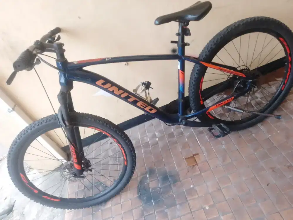 Sepeda MTB United Monanza