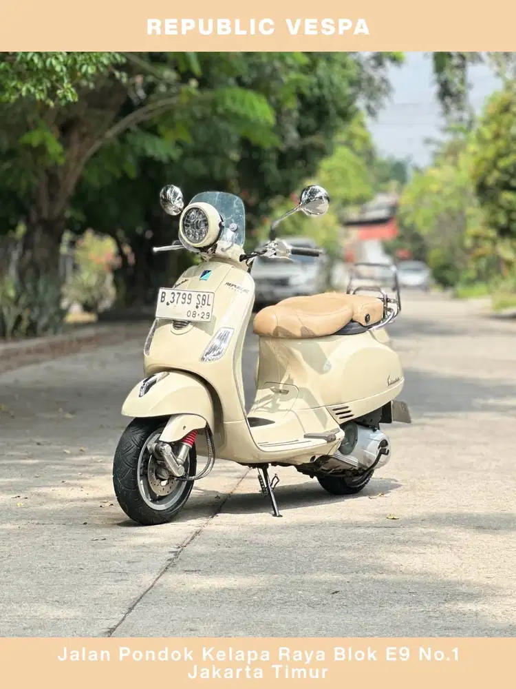 TERMURAH PIAGGIO VESPA LXV 150 3V IE THN 2014 CREAM Perfect Condition